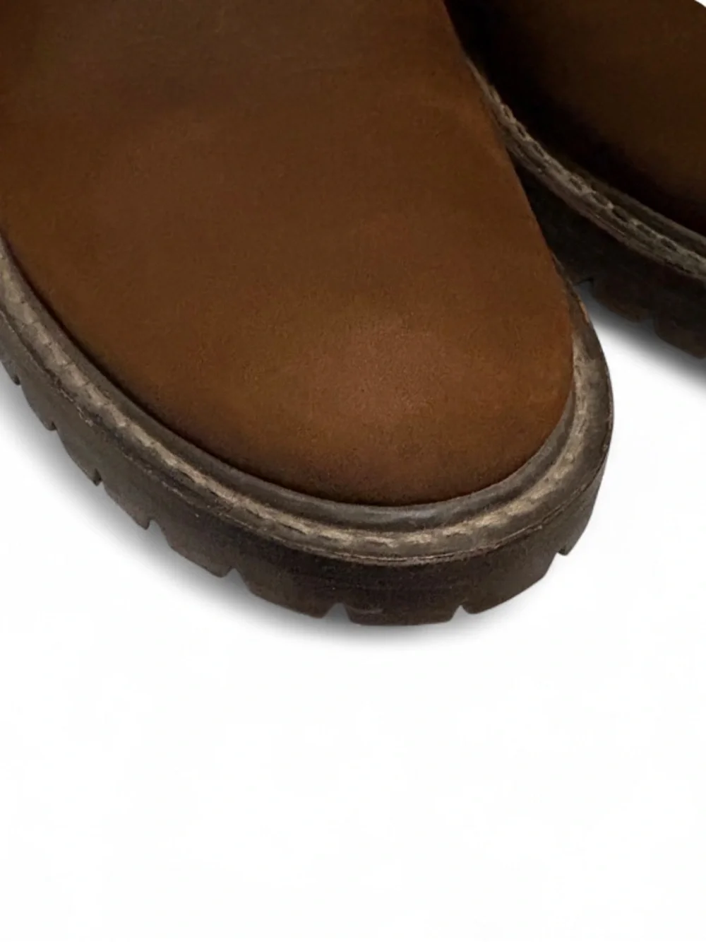 Thursday Boot Company hero…built handle